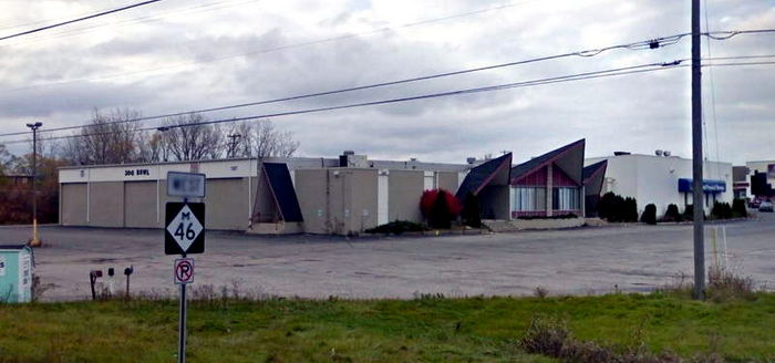 300 Bowl - Street View (newer photo)